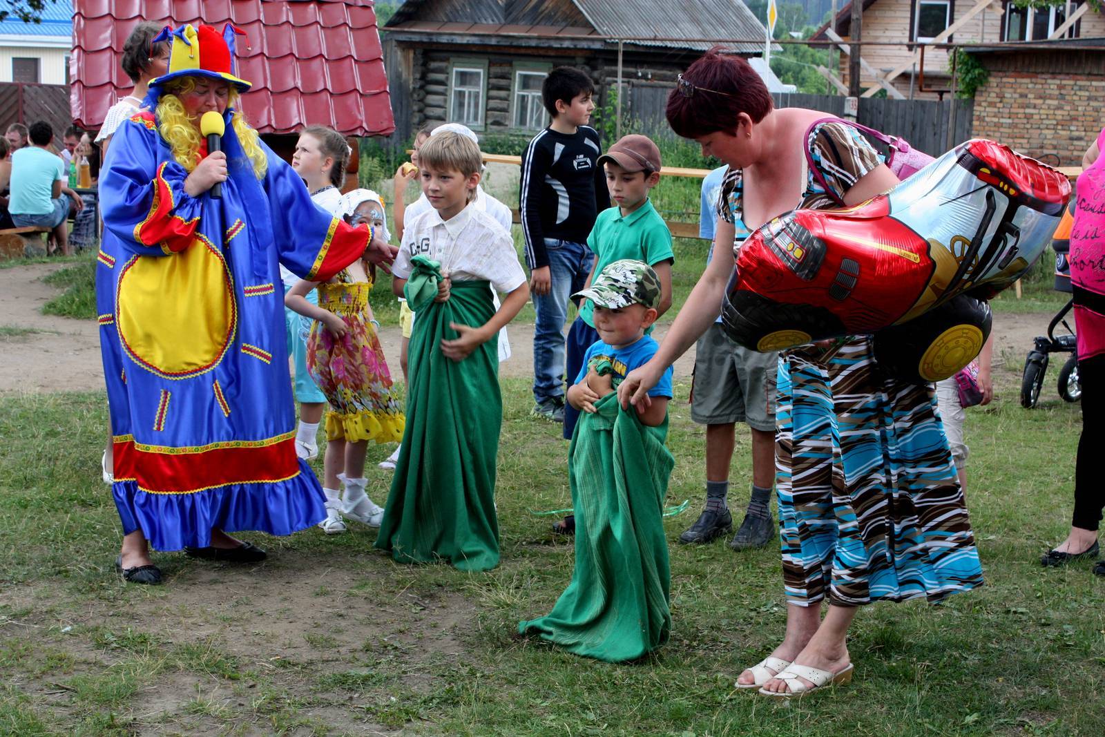 Погода в сысерти на 10 дней. Верхняя Сысерть день поселка. Сысерть на празднике в Татарстане. Погода Сысерть.