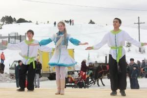 Работники культуры развлекает жителей