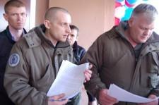 На входе охранники проверяли по спискам, кого допустить на праймериз