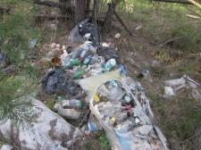 Устроили бардак на бесхозной дороге