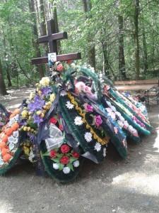 Могила погибшего в ДТП Вадима Гилева