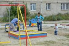 Идет благоустройство двора