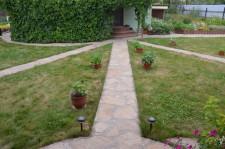 На усадьбе Карцевых. Вход в дом