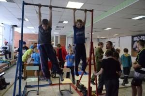 10 вис на перекладине