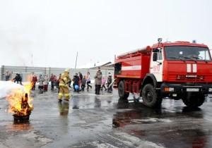 показательное выступление пожарных