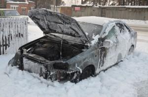 Сгоревшая машина