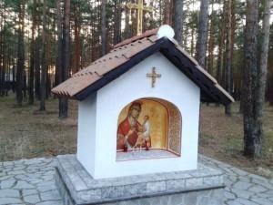 Икона в лесу