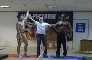 египтянин борется с Валерой Паниным (1)