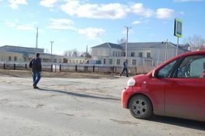 Водители послушно пропускают пешеходов