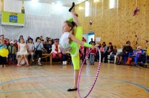 Выступление юной гимнастки вызвало шквал аплодисметнов