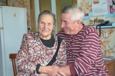 Валентина Григорьевна Вольхина с сыном