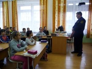 Пожарные встретились с никольскими школьниками