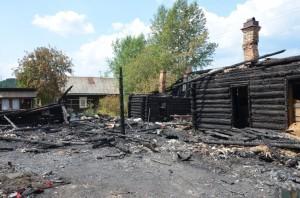 Двор между домами был соединен единым навесом