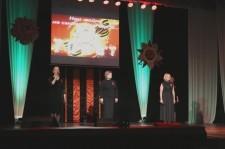 Музыкально-поэтическая композиция "НАМ ВОЙНА НЕ СМОТРЕЛА В ГЛАЗА"