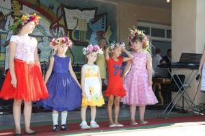 Дефиле в венках