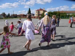 Флешмоб женственности в Сысерти