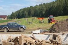 Строится семейная ферма Бондарева