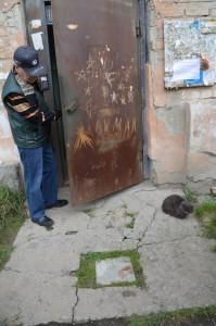 Крылечек у подъездов нет и в помине