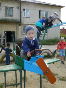 Детская площадка в Большом Седельникове