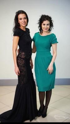 Нина Ручкина и Вероника Пиджакова в платье от Нины Ручкиной