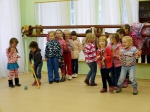 Веселые игры в новом танцевальном зале ЦВР