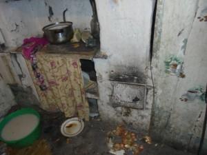 В таких условиях живут маленькие дети