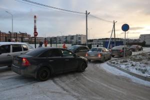 Пробки на подъезде к школе