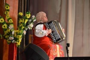 Очаровательный баянист народного хора Ветеран, г.Сысерть