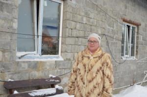 Юлия Глухарева возле недостроя