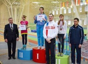 Награждение за бег на 60 метров. На третьем месте - Яна Кораблева.