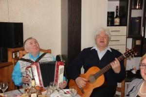 Аккомпаниаторы В. Н. Ипатов и С. И. Брагин