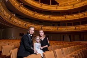 Михаил с Семьей