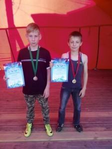 Призеры соревнований по подтягиванию на перекладине