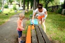 Покраска скамеек на лодочной станции в Сысерти