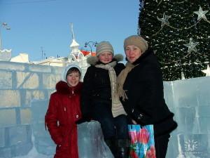 Надежда Васильевна Мартинович с дочерьми
