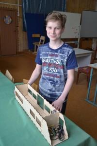 Сергей Соколов и его макет вагона метро