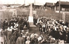 Памятник в Верхней Сысерти