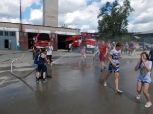 Дети в пожарной части