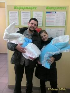 Супруги Шипуновы с двойней