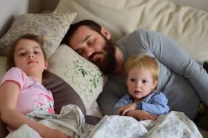 Папа прилег отдохнуть