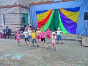 Выступают дети села