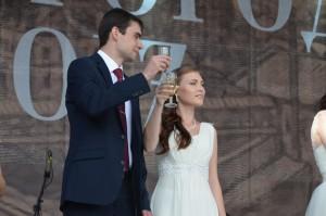 17 молодожены Иван и Александра Мухорины