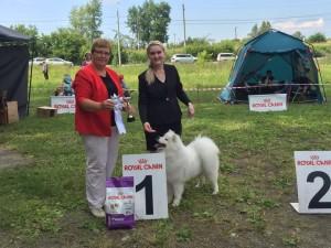 Екатерина Неволина со своей любимицей Элли на выставке