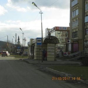 Остановка у девятиэтажек 