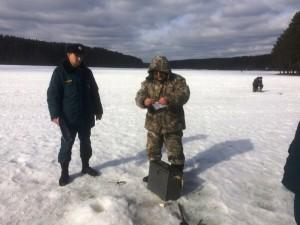 Рыбаки на льду