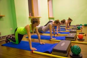 Тренировка в фитнес-центре