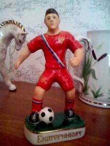 футболист "Фарфор Сысерти"