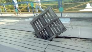 Дырявый мост в Большом Истоке