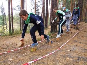 Турслет школьников. Болото по кочкам_фото Горнов