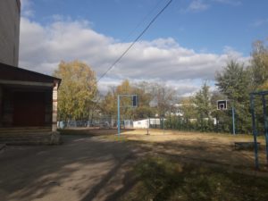 Забор у школы 23